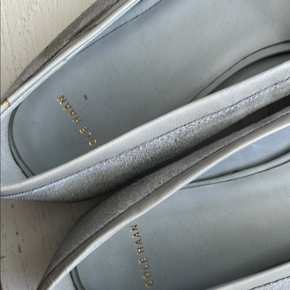Cole Haan Peep Toe Suede Gray Flats Size 8.5 - Picture 3 of 6